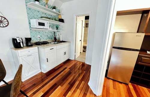 Conway Apartment | Luxurious Bath, Peaceful Stay: Private Guesthouse