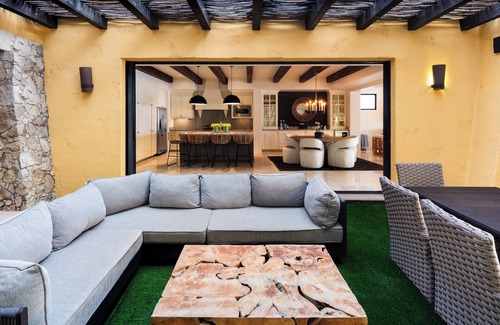 El Medano Ejidal Villa | Luxurious Beachfront Villa One at Hacienda Beach Club on Medano Beach