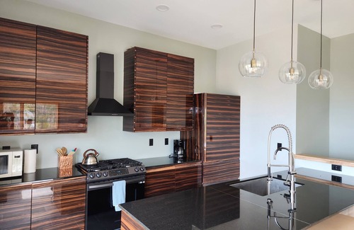 Lake Linden House | Luxurious beachfront retreat on Lake Superior!