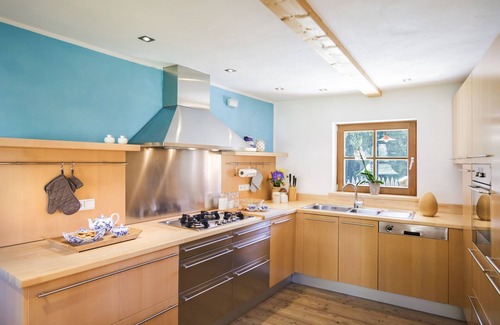 La Valle Ski Chalet | Luxurious Chalet with Jacuzzi, Dreamlike Interior, Wi-Fi and Garden