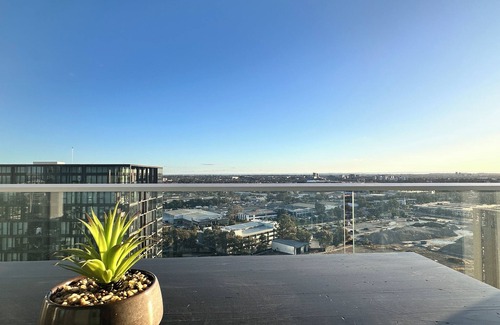Lidcombe Apartment | Luxurious City View at Sydney Olympic Park