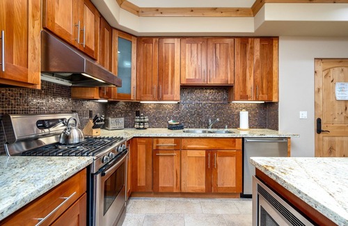 Bear Valley Condo | Luxurious Condo -Modern Condo! - SM #207 by Bear Valley Vacation Rentals