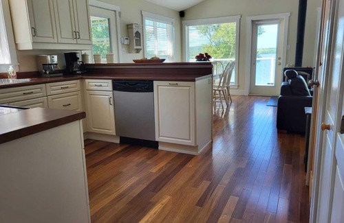 Antigonish County Villa | Luxurious cottage with sauna, fireplace and wharf