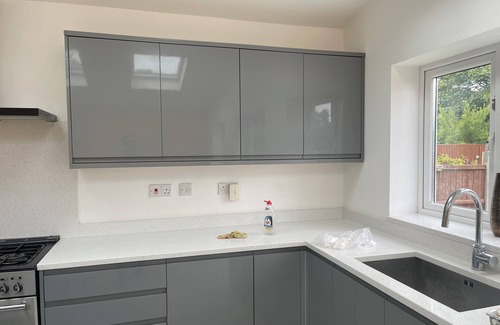 Luton House | Luxurious Detached Holiday House Free Parking Airport Town Centre Railwaystation