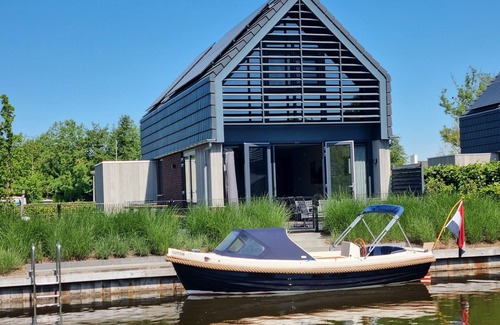 Balk Villa | Luxurious detached watervilla with jetty near the lake