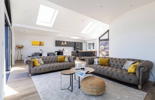 Porthtowan House | Luxurious Dreamy New Home in West Cliff Porthtowan Overlooking The Sea & Beach