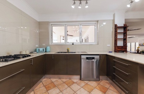 Parap Apartment | Luxurious Family Stay