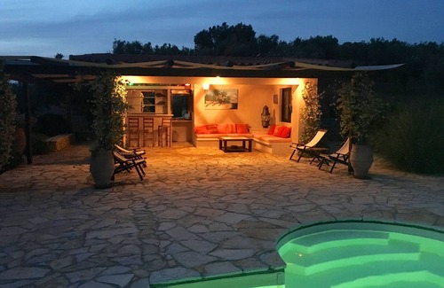 Kymi-Aliveri Villa | ★ Luxurious Getaway. Sparkling Clean. Magical Sunsets.