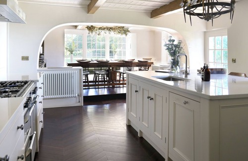 Fence House | Luxurious Grade II listed Country Farmhouse sleeping up to 12 guests