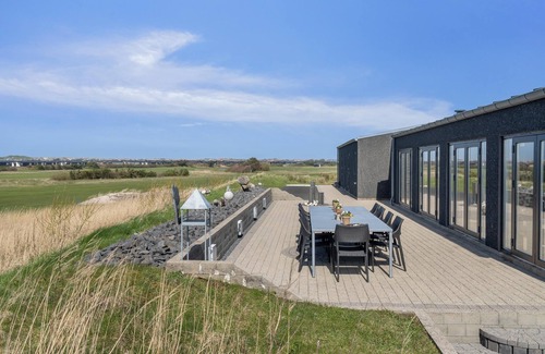 Lodbjerg Hede Cottage | Luxurious holiday home with sauna and 5-person outdoor spa -1018