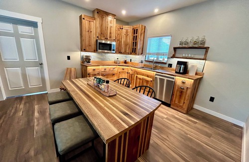 Bonner-West Riverside House | Luxurious Home,Hot Tub,Sauna-Cold Plunge,KettleHouse,River confluence&Missoula