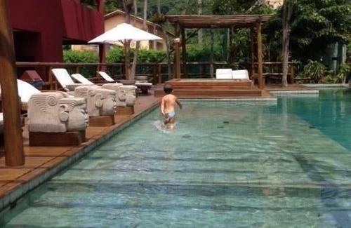 Maresias Condo | Luxurious home in high standard condominium 100m from Maresias beach private pool.