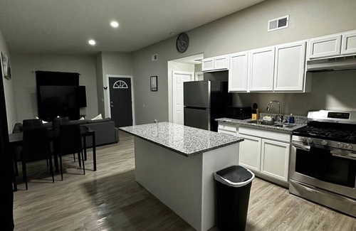 El Paso Apartment | Luxurious home in Centralnn
