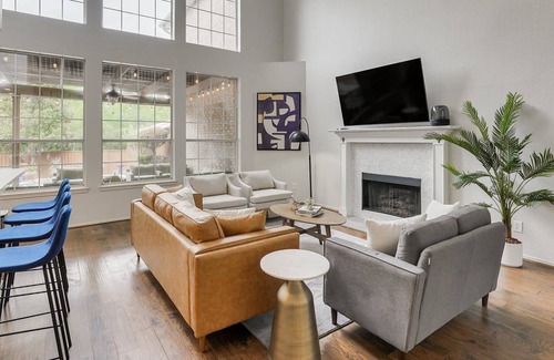 Mesquite House | Luxurious Home w Cinema Room & Private Pool