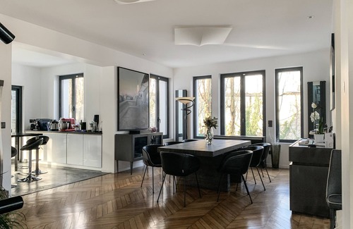 Sevres House | Luxurious house - jacuzzi - home cinema - gym - 4bed 4bathroom
