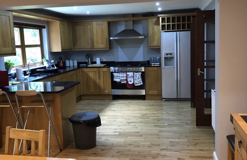 Bathgate House | Luxurious House with indoor heated swimming pool - sleeps 15