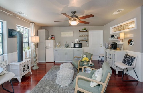 Shaver Lake Cabin | Luxurious King Suite Crazy Loon
