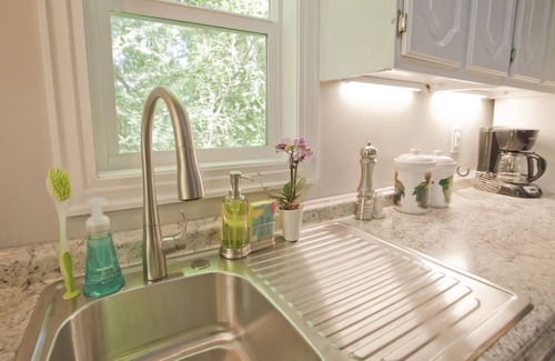 Lake Claire Cottage | Luxurious Lake Claire Cottage & Gorgeous Gardens