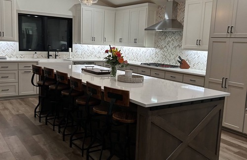 Cold Spring House | Luxurious lake home, new 4 bdrm, 3 bath 2 kitchens modern farmhouse on SRCL.org