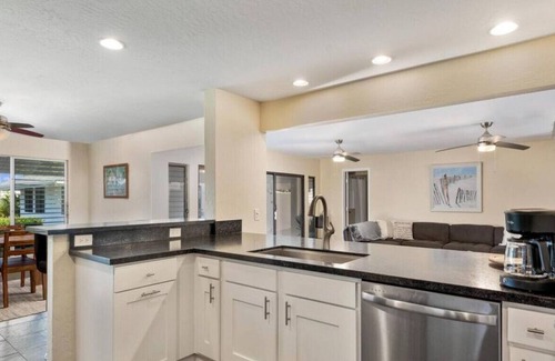 Kona Palisades Villa | Luxurious Makai Villa with Pool and Ocean Views