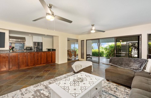 Kona Palisades House | Luxurious Makai Villa with Pool and Ocean Views