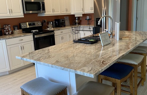 Buford House | Luxurious & Modern newly renovated good for corporate housing & family functions