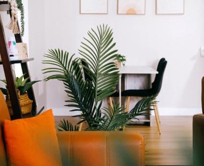 O'Hare Apartment | Luxurious New Remodeled