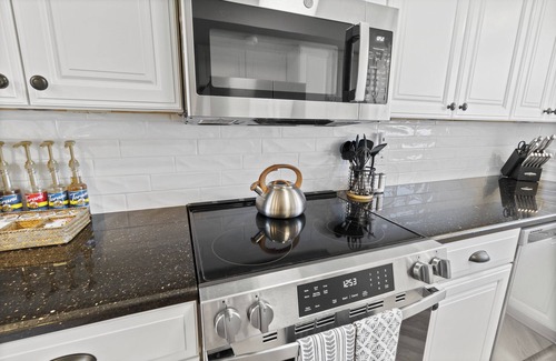Port Canaveral Condo | Luxurious | Oceanview | Heated Pool | Resort-like