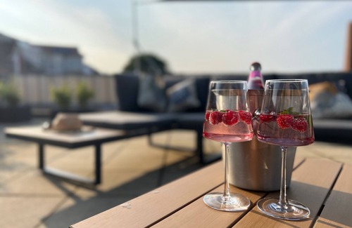 Cuxhaven Apartment | Luxurious penthouse apartment 200sqm in the Lotsenviertel 5 min to Altenliebe