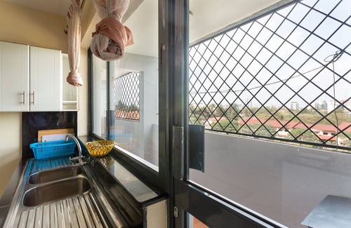 Kilimani Apartment | LUXURIOUS PENTHOUSE W/City View near Yaya Mall