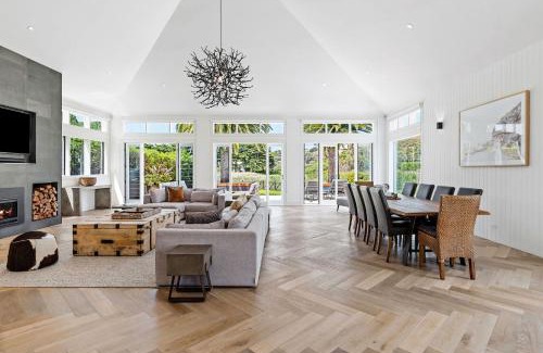 Portsea House | Luxurious Portsea Lakehouse