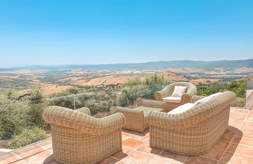 Gaucin Villa | Luxurious Private Villa with swimming pool and large garden in a secured estate