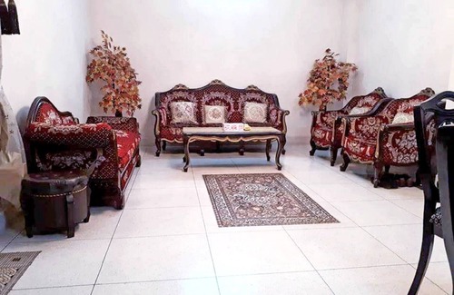 Banani Apartment | Luxurious Queen bed @Banani