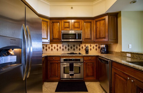 Reunion Condo | Luxurious Reunion Grande Superior Vacation Villa with 2 Master Bedroom Suites