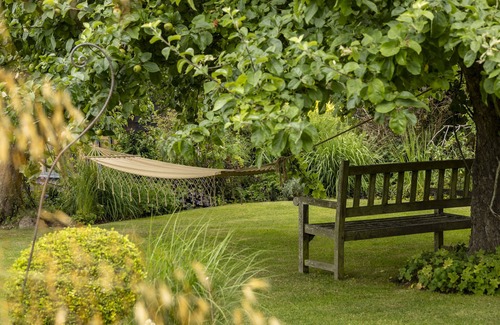 Ludwel House | Luxurious romantic retreat for two, one bedroom with en-suite bathroom - enquire now!