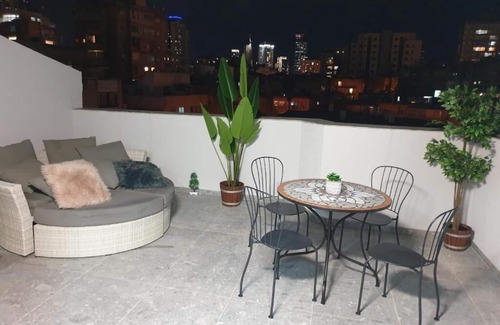 Ramat Gan Apartment | Luxurious rooftop 2 bedrooms+terrace apartment suitable for a couples/families