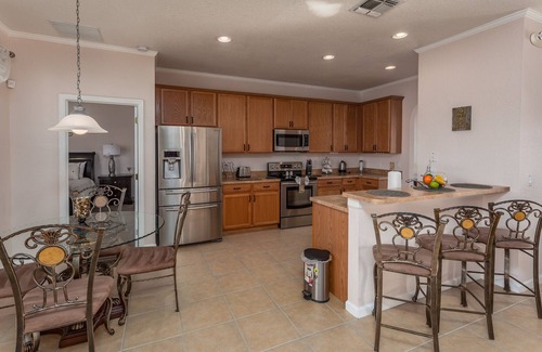 Trafalgar Village House | Luxurious, spacious house located close to Disney.