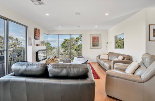 Bridport House | Luxurious Spectacular Holiday Living