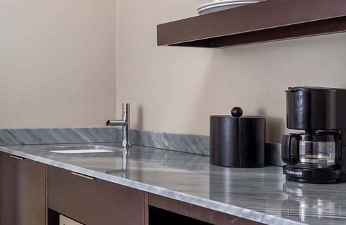 Union Square Condo | Luxurious Studio Condo in Prime SF Location!