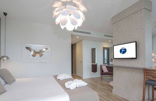 Wageningen Hotel | Luxurious Suite w/Panoramic View | Stunning Outdoors & Historic Landmarks Nearby