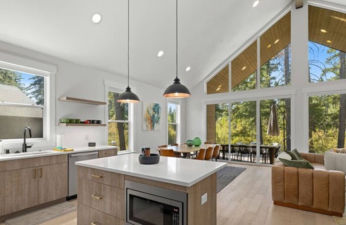 Roslyn House | Luxurious Suncadia Bungalow!