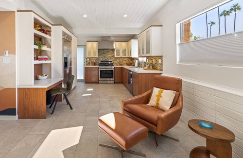 Historic Tennis Club Condo | Luxurious Tennis Club Bungalow 1 with Mountain Views and Walks to Downtown Palm Springs!