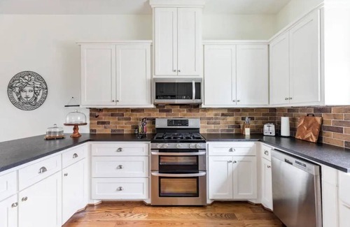 MacGregor House | Luxurious townhouse in Houston Medical center