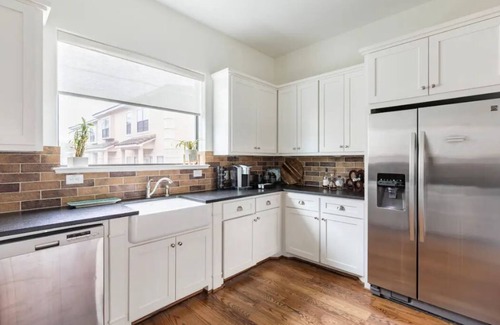 MacGregor House | Luxurious townhouse in Houston Medical center