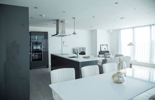 Island Gardens Apartment | Luxurious Two Bedroom Penthouse with Canary Wharf Views