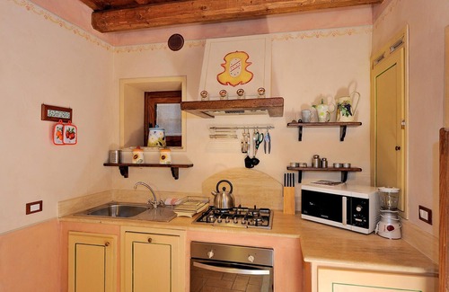 Scheggino Apartment | Luxurious vacation apartment with historical charm.