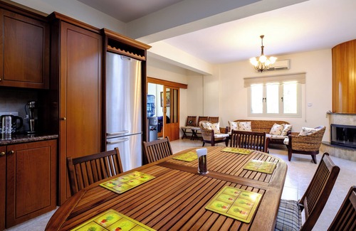 Aradippou Villa | Luxurious Villa 15min From the Beach