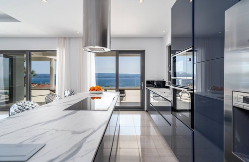 Omis Villa | Luxurious Villa ADA with hot tub, sauna, gym, infinity pool, sea views!