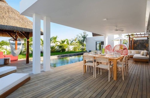 Grand-Baie Villa | Luxurious Villa - Beach at 1039m, Golf 5 mn