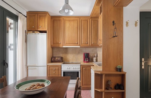 Plepi House | Luxurious Villa Nefeli Next To the Beach